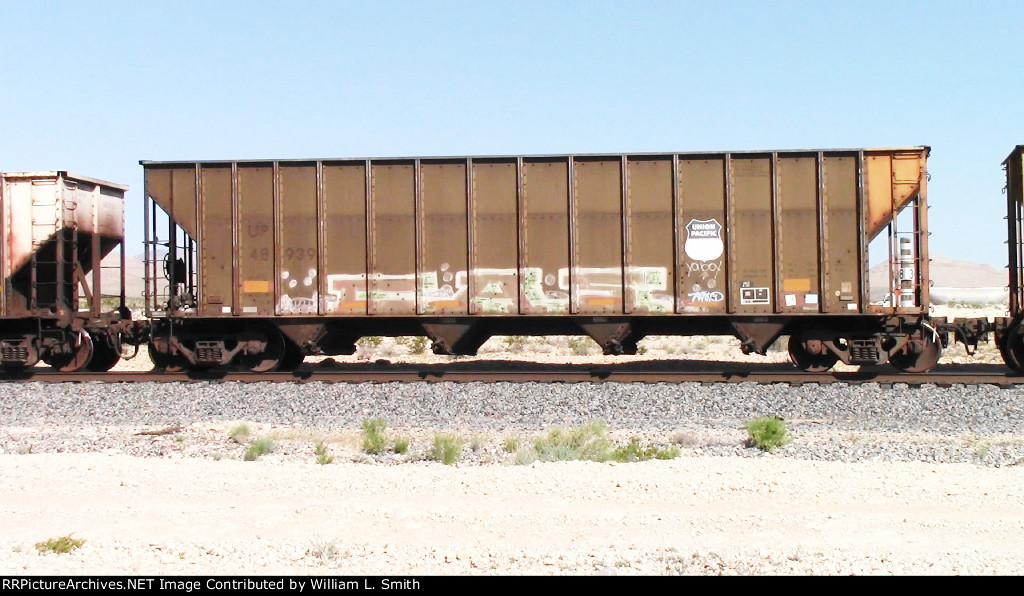 EB Unit Empty Hooper Car Frt at Erie NV -79